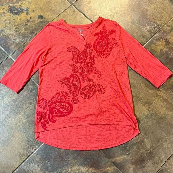 St. John’s Bay pink V-neck Paisley Design Stone Large - Picture 4 of 10